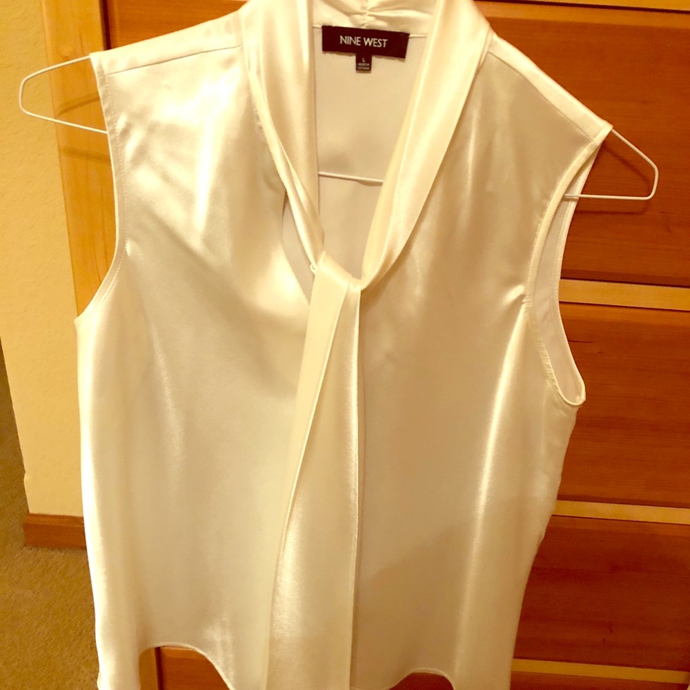 Nine West Beautiful Cream, Satin blouse